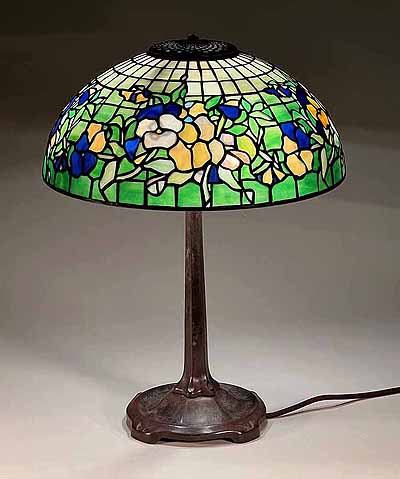 22" Tulip Tiffany leaded Glass and bronze table lamp Design of Tifany Studios New York